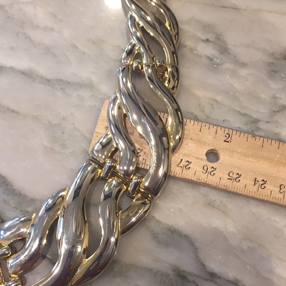 Vintage 80’s Gold Choker and Earrings - Picture 4 of 5